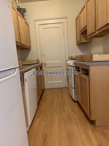 Building Photo - 1171 Boylston St