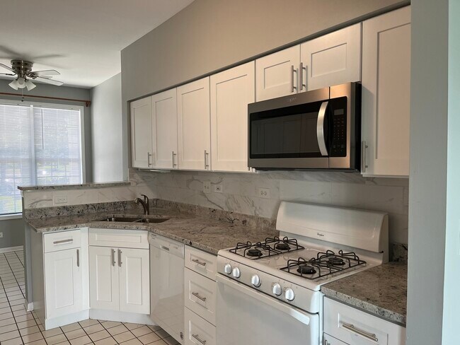 Building Photo - 2826 Powell Ct