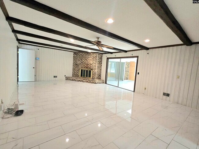 Building Photo - 77 Northlake Rd