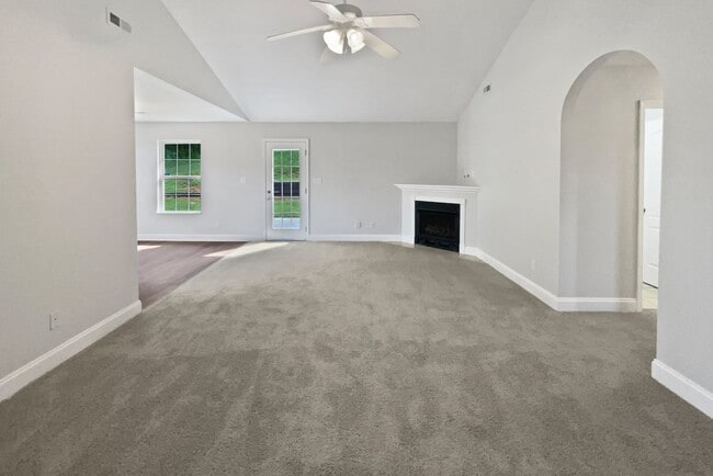 Building Photo - 4201 Miracle Ln