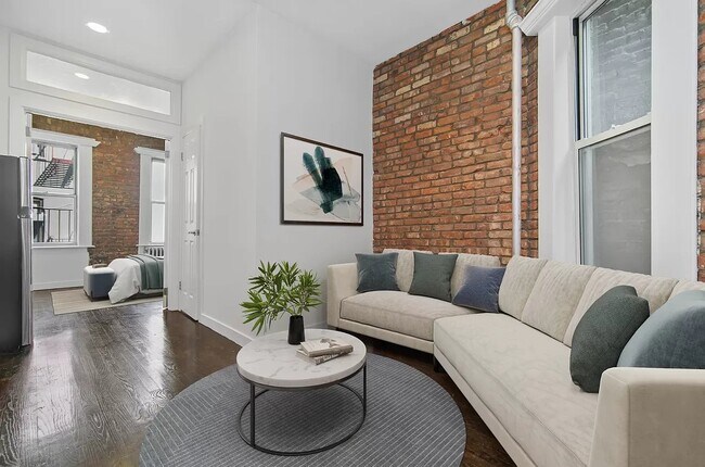 Building Photo - 104 Forsyth Street