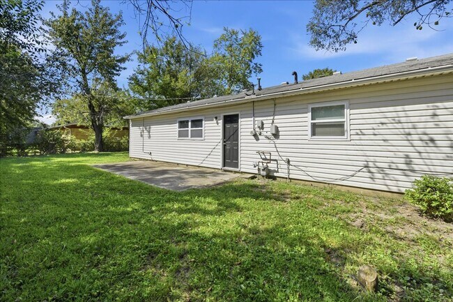 Building Photo - 3743 Breen Dr