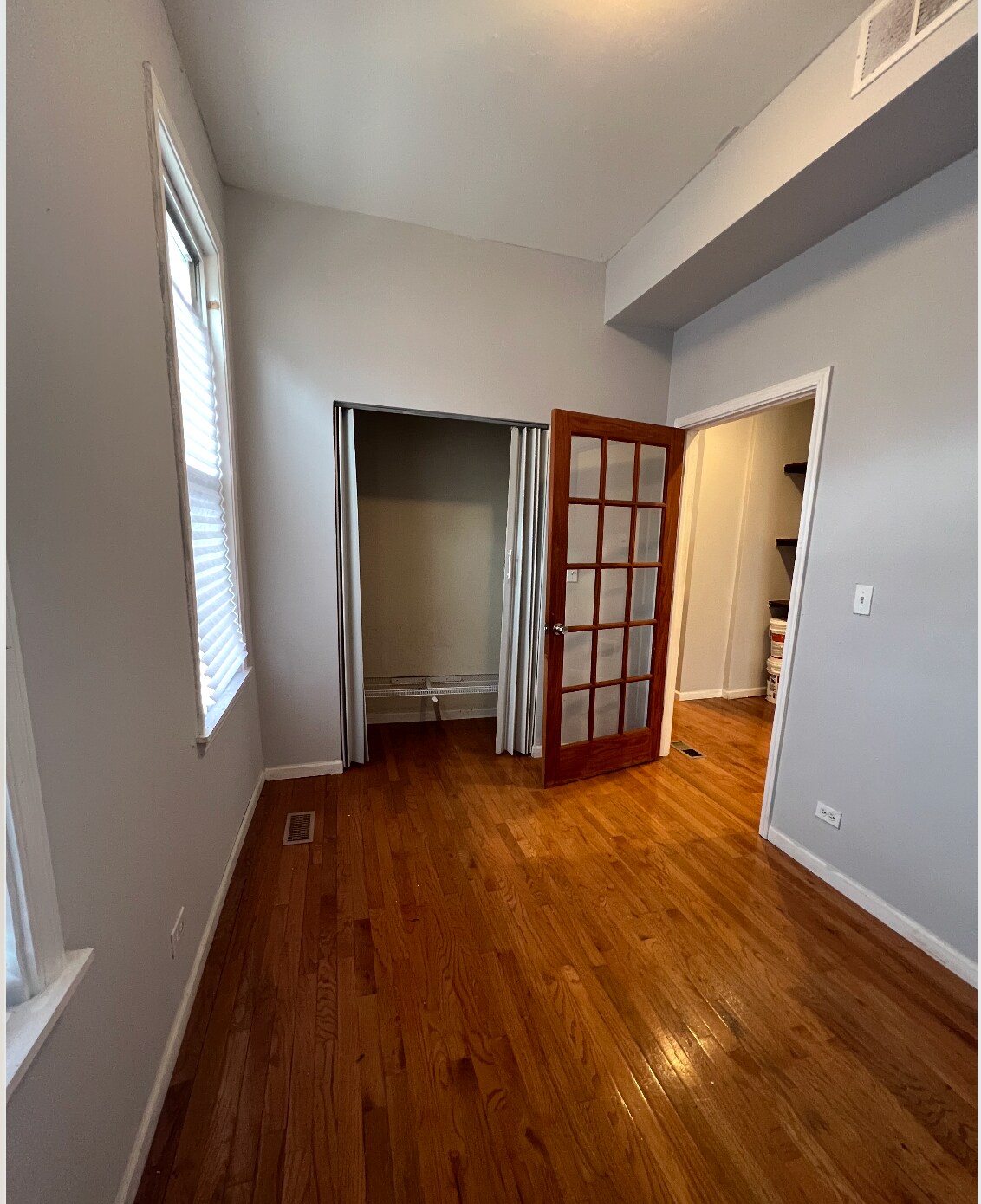 Building Photo - 2416 N Maplewood Ave