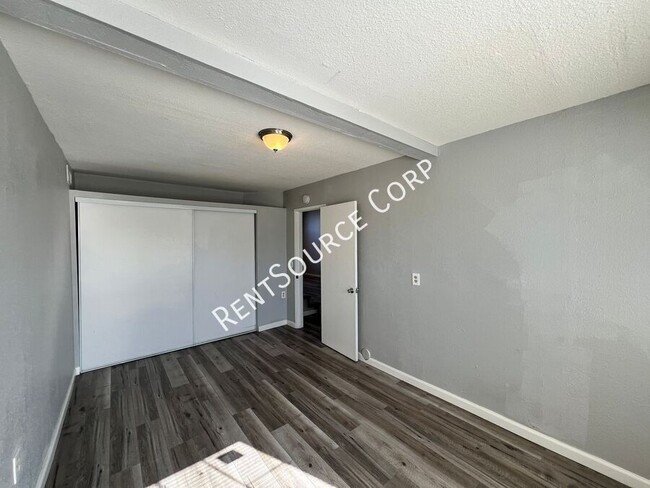 Building Photo - 4 Bedroom Two Story Home for Rent in East ...