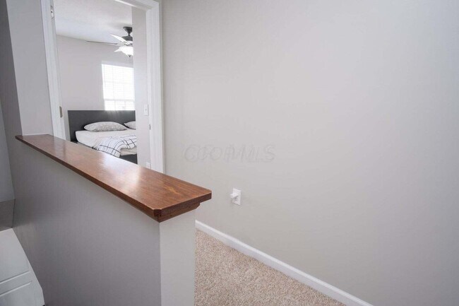 Building Photo - 5286 Royal Arch Casca Dr