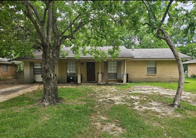 Primary Photo - 154 Ben Dr