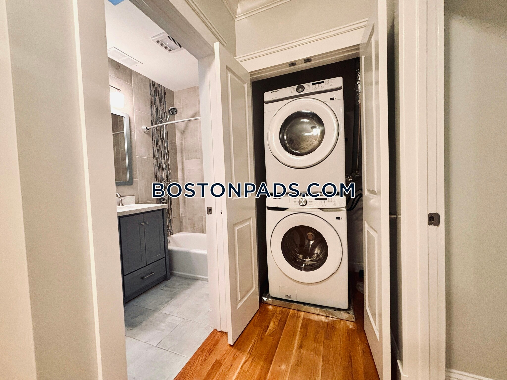 Building Photo - 799 E 4th St