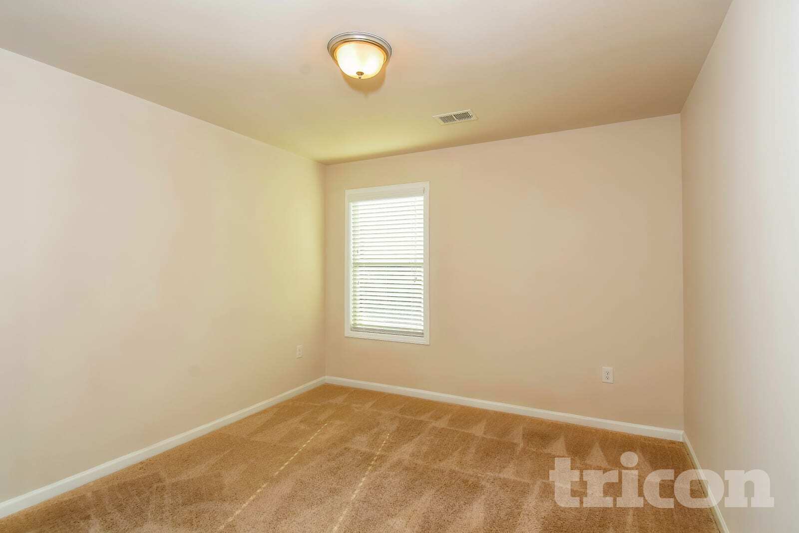 Building Photo - 725 Ireland Ln
