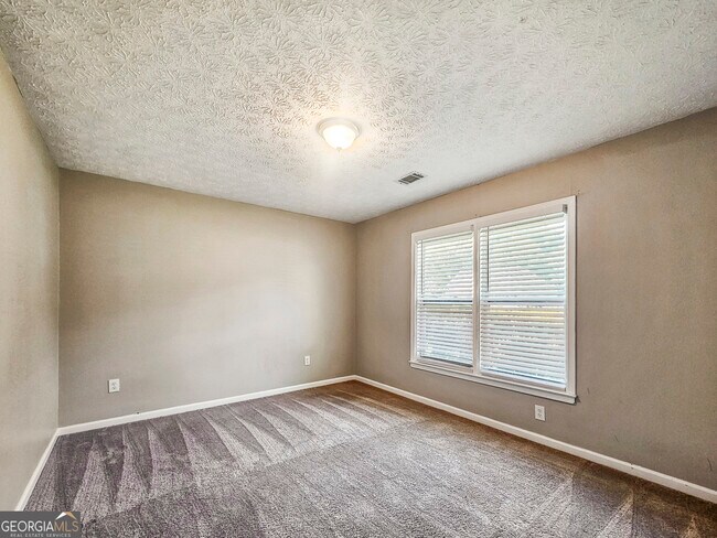 Building Photo - 768 Wilkes Dr