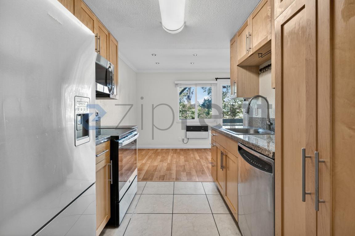 Building Photo - Unit apt 1