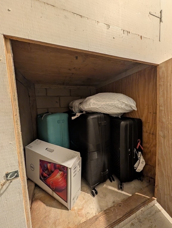 Building Photo - 164 Galen St