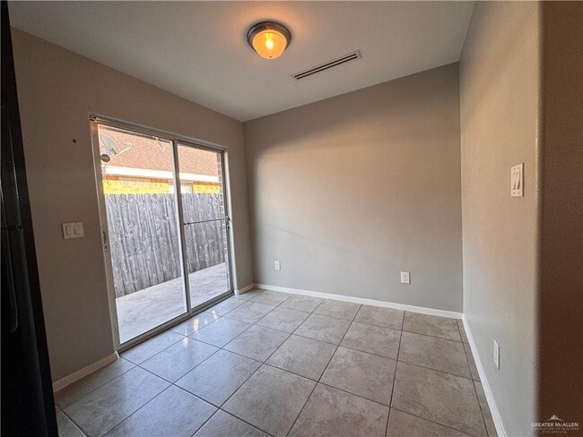 Building Photo - 28 W Sarah Evans St