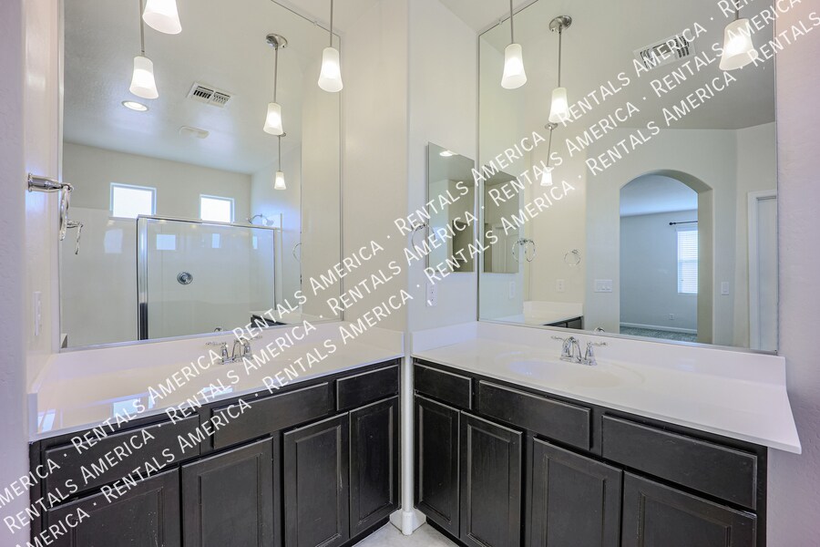 Building Photo - 4678 E Sodalite St