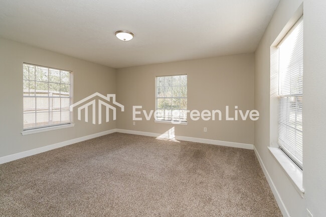 Building Photo - 5100 Goose Creek Dr