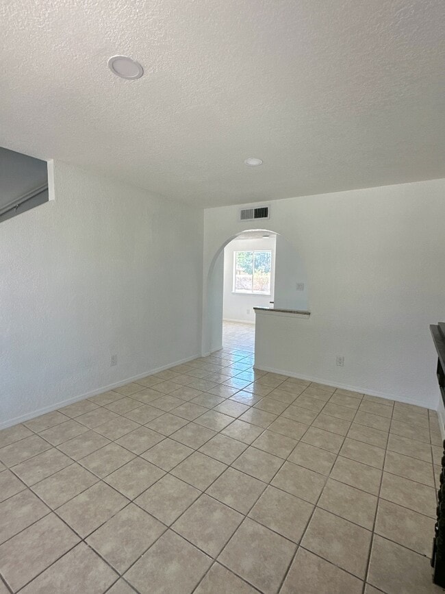 Building Photo - 5509 Oakbriar Cir