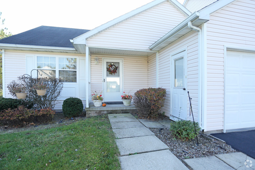 Primary Photo - Crystal Commons Townhomes