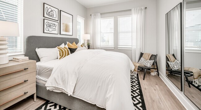 Building Photo - Luxury 2 Bed — $1,850 + Up to 6 Weeks Free!