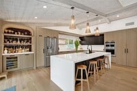 Building Photo - 1020 Bayberry Point Dr