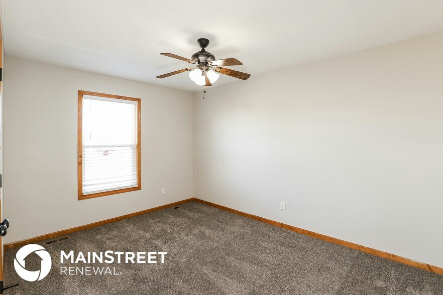 Building Photo - 503 Lake Meadows Dr