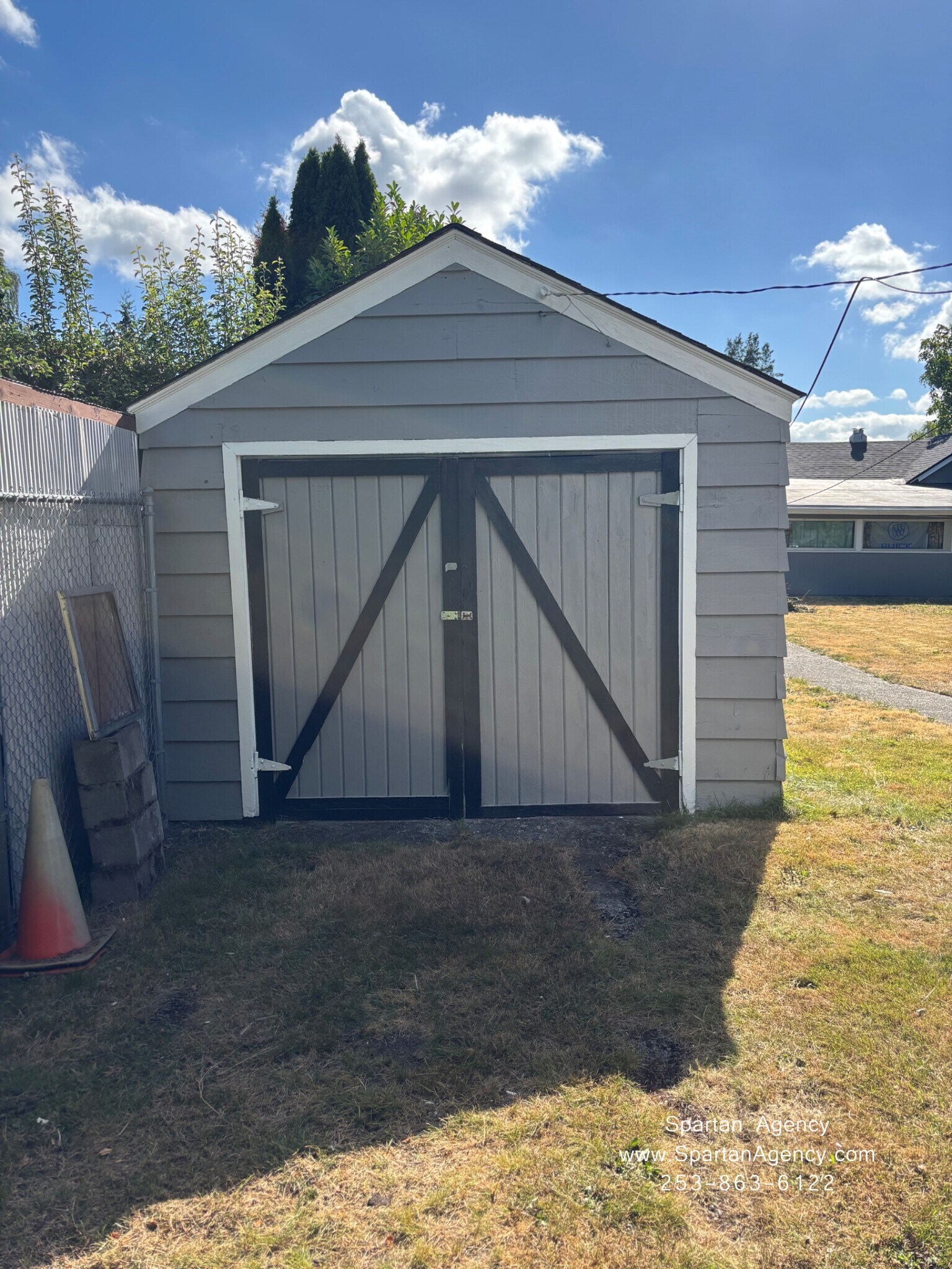 Building Photo - 335 3rd St SE