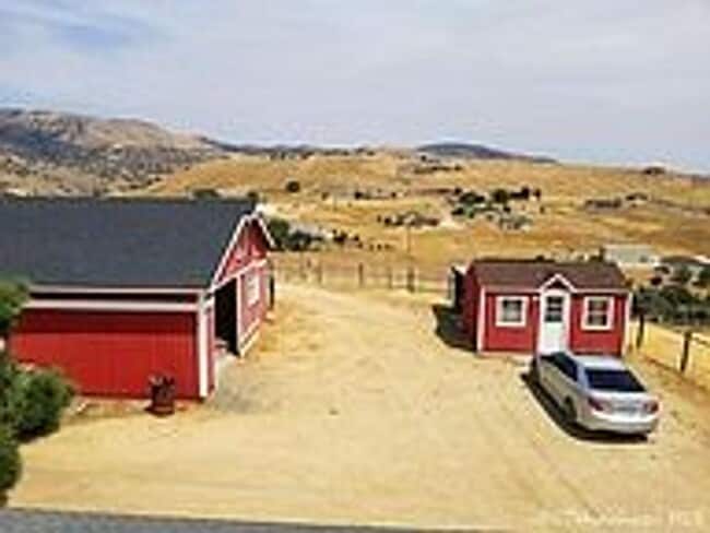 Building Photo - Beautiful 3/2 in Oak Knolls