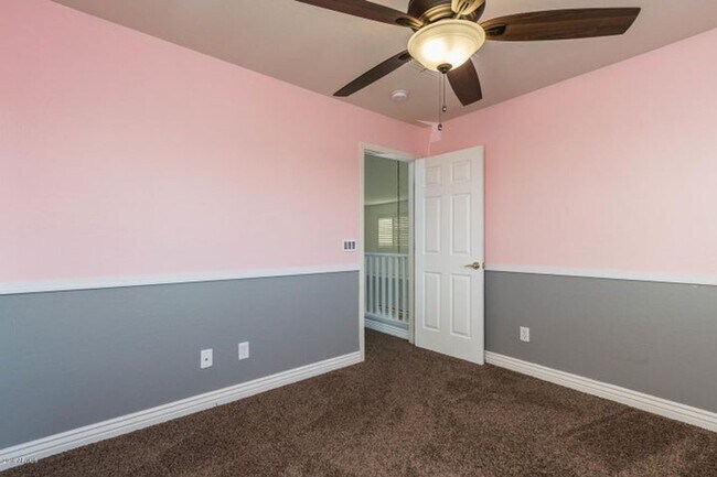 Building Photo - Charming 5 Bed 3 bath Home in Avondale