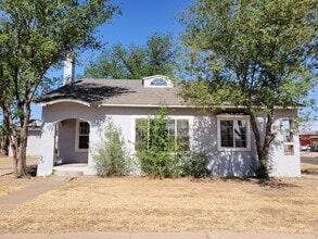 Building Photo - rp1018