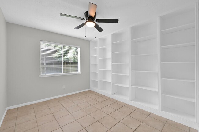 Building Photo - 28903 Atherstone St