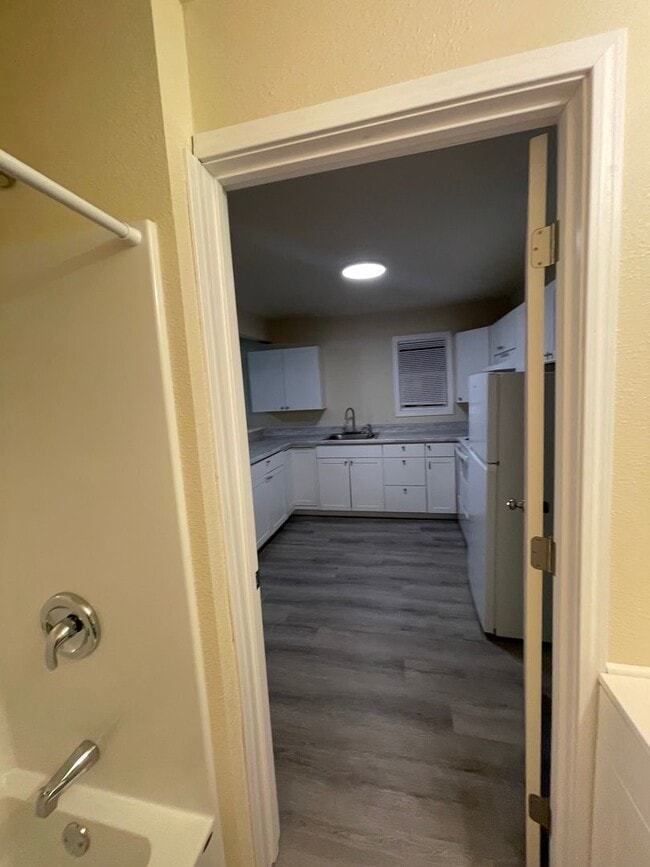 Building Photo - 281 17th Ave