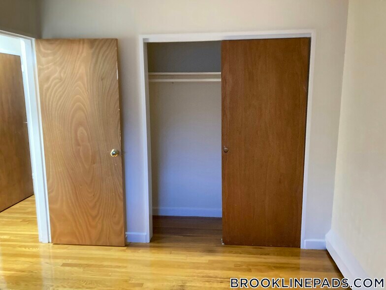 Building Photo - 59 Parkman St