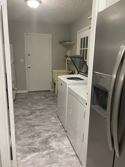 Laundry room - 11717 Douglas Ln