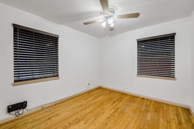 Building Photo - 1230 Oriole Ln