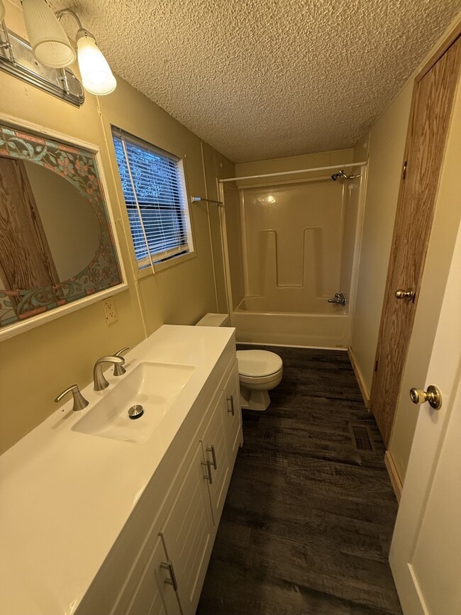 Building Photo - 2667 Hopewell Church Rd