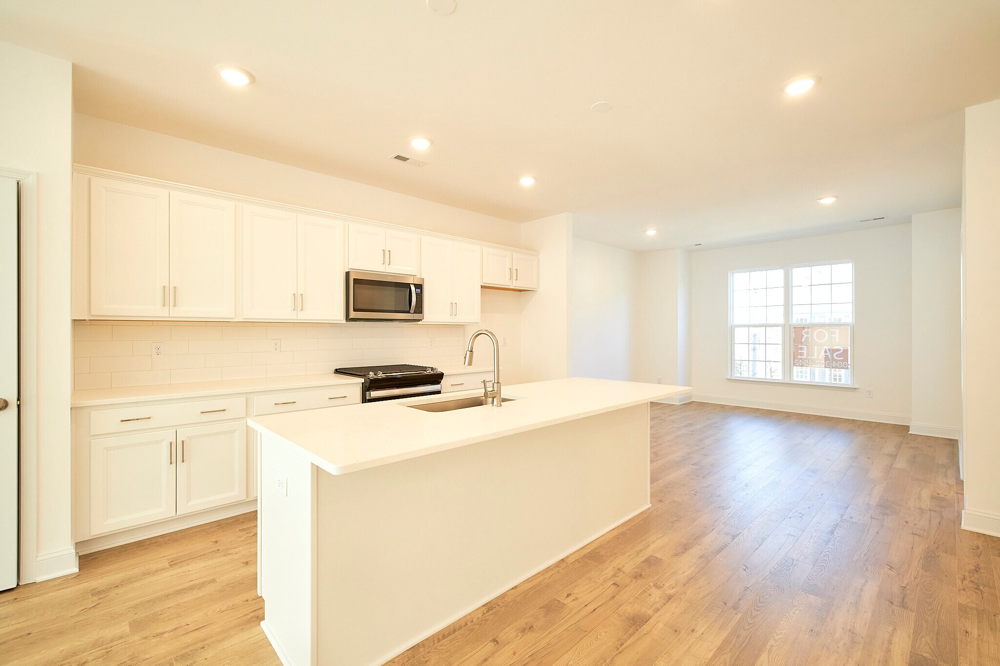 Building Photo - 13868 Randolph Pond Ln