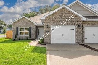 Building Photo - 727 Fairview Dr