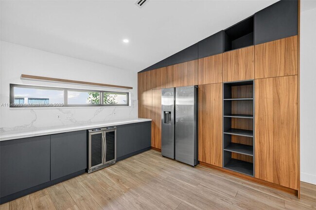 Building Photo - 1511 SW 30th Pl
