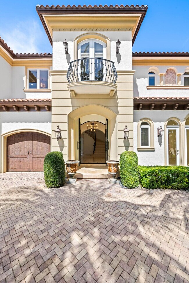 Building Photo - 861 Nafa Dr
