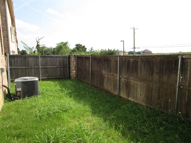 Building Photo - 1819 LeAnn Ln