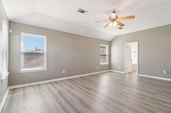 Building Photo - 16546 Cypress Thicket Dr