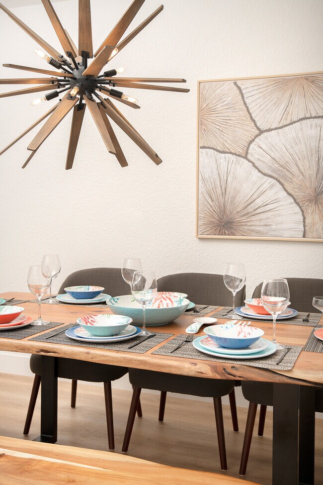 Building Photo - 823 96th Ave N