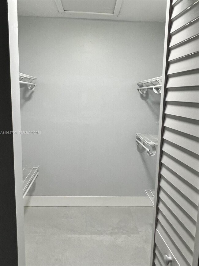 Building Photo - 13439 SW 8th Ln