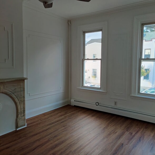 Building Photo - 250 22nd St