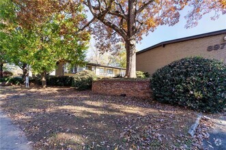 Building Photo - Virginia Highlands, Renovated 1 Bedroom Condo