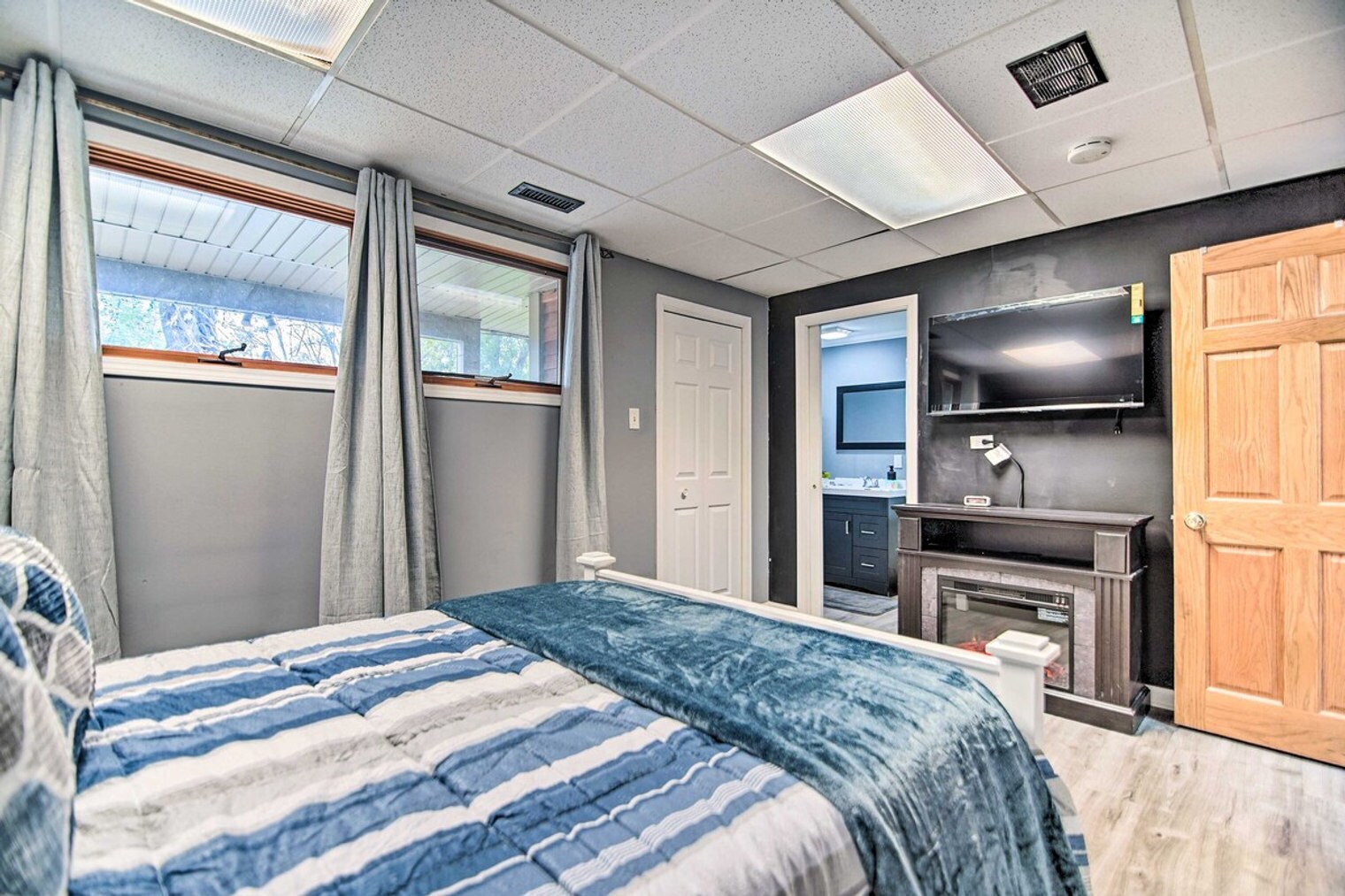 Building Photo - 1003 N Rd