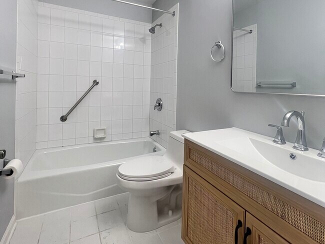 Building Photo - 123 Iliad Dr