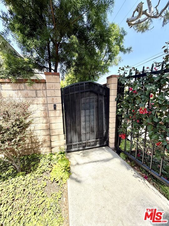 Building Photo - 4305 Alla Rd