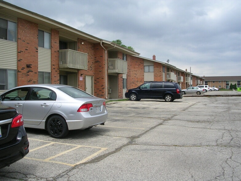 Building Photo - 4020 S 65th St