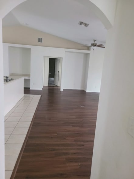 Building Photo - 2813 34th St W