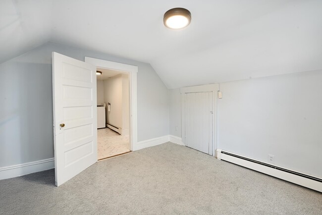 Building Photo - 72 Halstead Ave