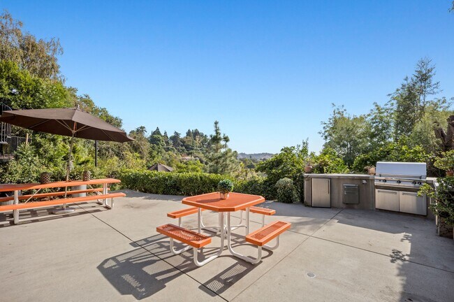 Building Photo - 3772 San Rafael Ave